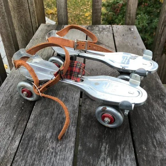 Vintage Metal Roller Skates Adjustable Ankle Strap No 63 Globe-Union Inc No Key - Picture 10 of 17